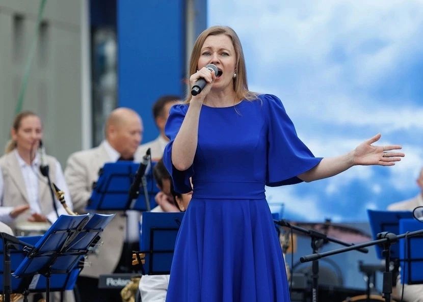 Тюмень проводила лето под звуки духовых и народных инструментов Тюмень проводила лето под звуки духовых и народных инструментов