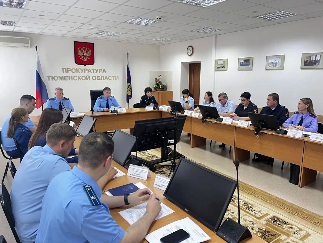 В прокуратуре Тюменской области под руководством первого заместителя прокурора региона Максима Шилина состоялось заседание межведомственной рабочей группы по вопросам обеспечения достоверности и ведения государственного...