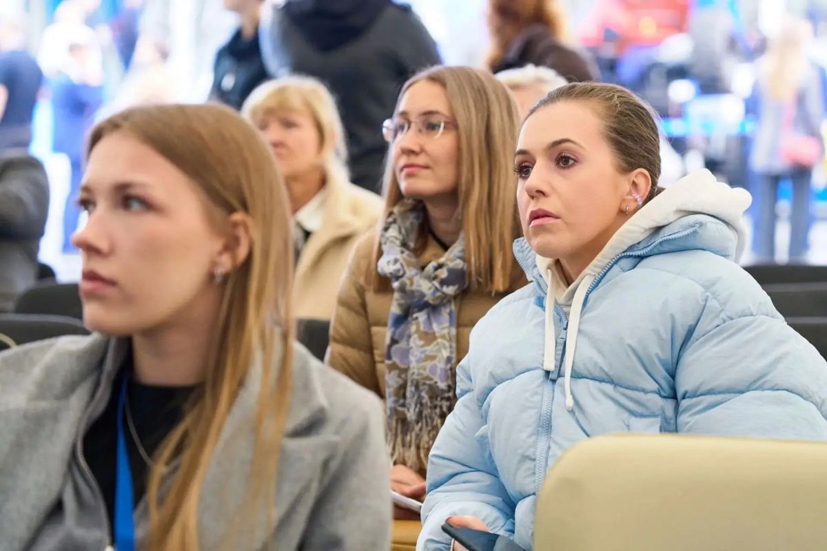«Родные города» в Тюмени: участники «Креатив ХАБа» узнали о грантовой поддержке «Родные города» в Тюмени: участники «Креатив ХАБа» узнали о грантовой поддержке