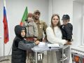 Участник СВО Иван Патрахин пришел на избирательный участок всей семьей