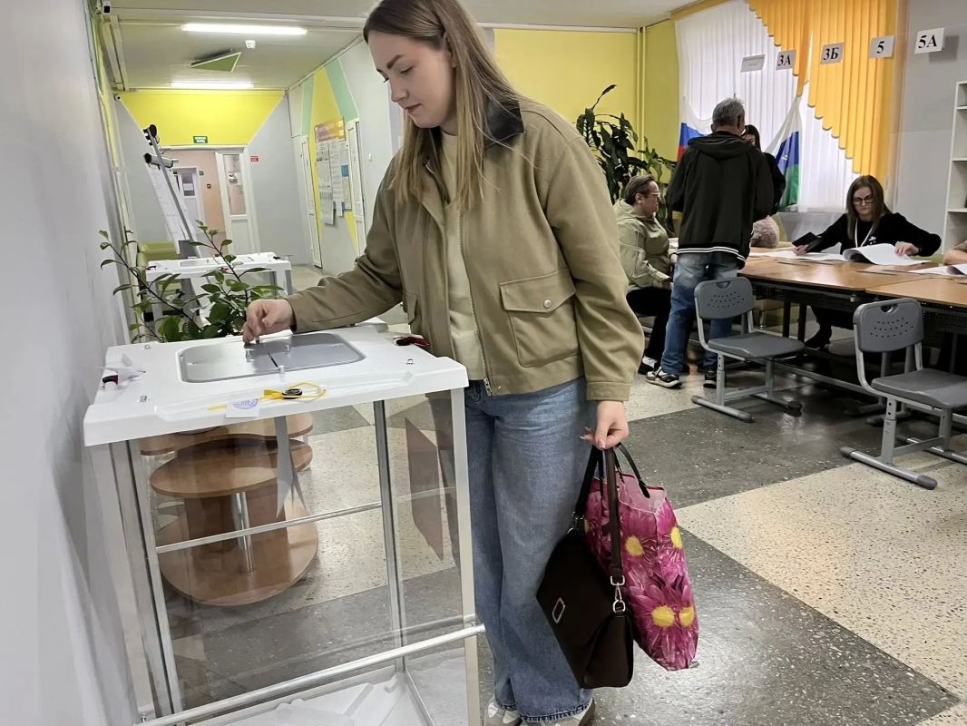 Сегодня, 18 сентября, в городе стартовало трехдневное голосование Сегодня, 18 сентября, в городе стартовало трехдневное голосование