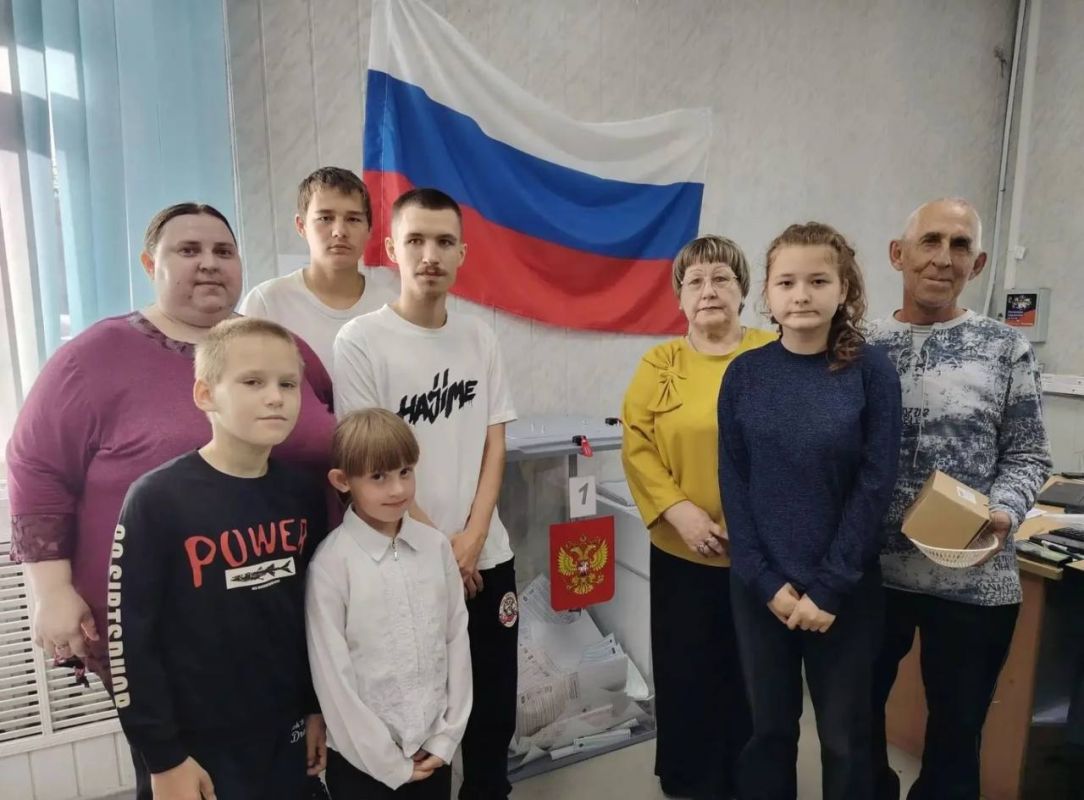Большими семьями приходят голосовать в Казанском округе