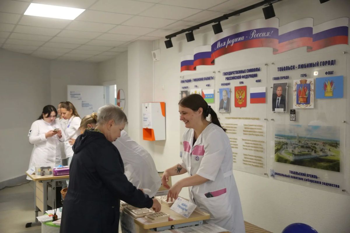 В рамках фестиваля «Тюменская осень» в Тобольске продолжают работать палатки здоровья В рамках фестиваля «Тюменская осень» в Тобольске продолжают работать палатки здоровья