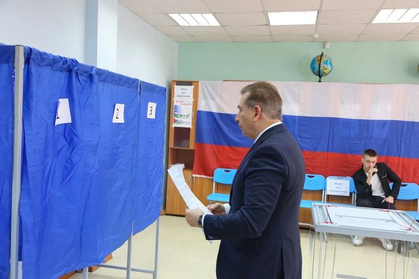 Не бывает чудес на земле. Эдуард Омаров, депутат Тюменской областной Думы и первый вице-президент «Опоры России», проголосовал одним из первых