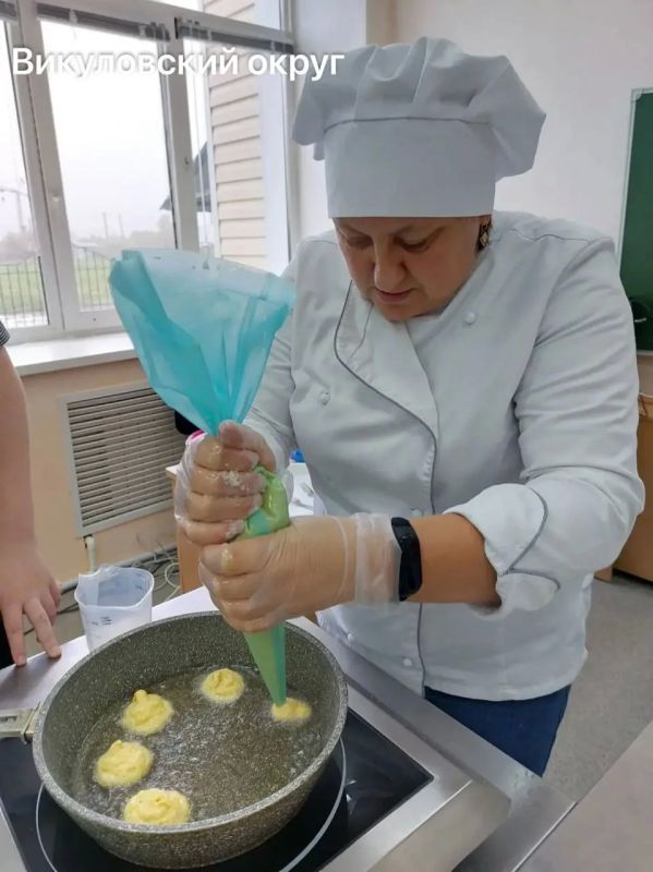 Оладьи стали главным блюдом фестиваля "Тюменская осень" в муниципалитетах региона Оладьи стали главным блюдом фестиваля "Тюменская осень" в муниципалитетах региона