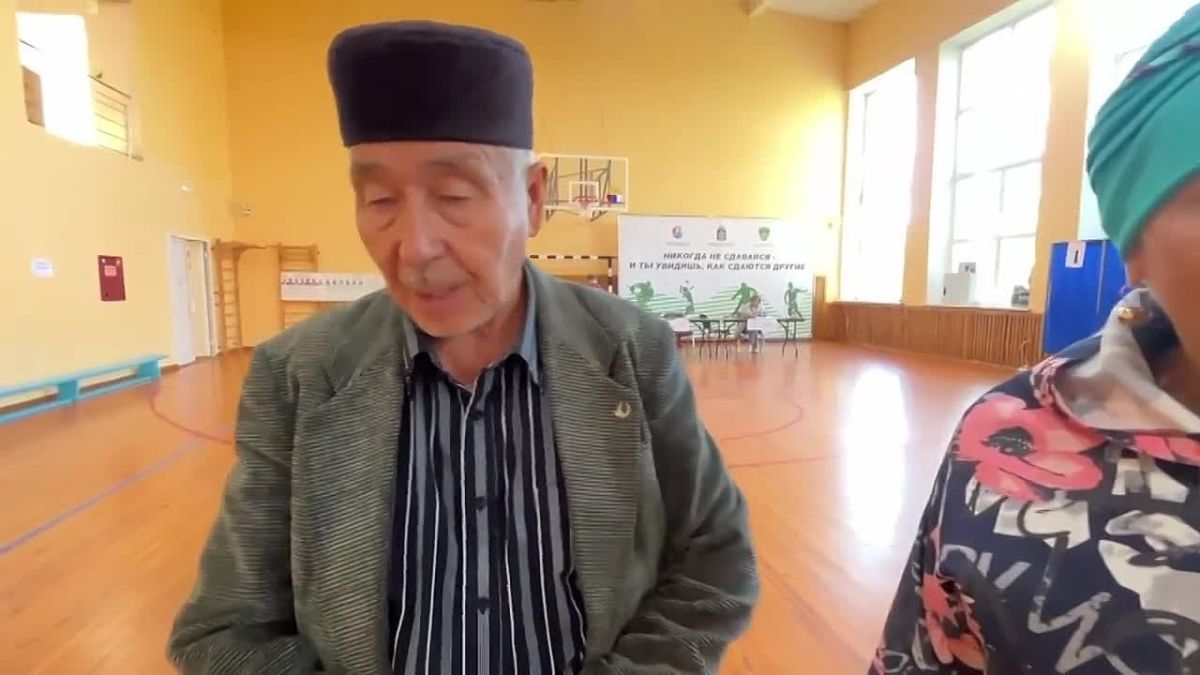 Жители Тюменской области продолжают голосовать на избирательных участках