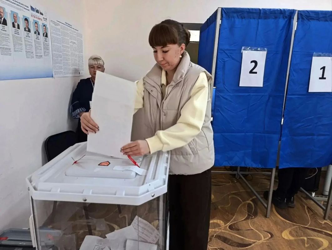 Молодежь Ишима участвует в голосовании Молодежь Ишима участвует в голосовании
