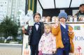 Мишка очень любит мёд. Почему – кто поймёт? В самом деле, почему мёд так нравится ему?