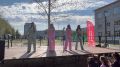 На площадках «Тюменской осени» настоящий драйв: артисты выкладываются на все 100%, а зрители не могут устоять на месте. Тоболяки танцуют, подпевают и просто получают удовольствие от теплого дня