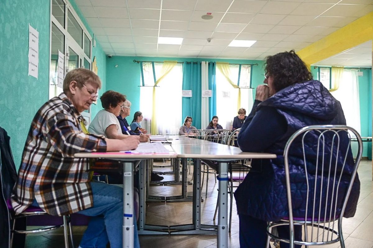 Активную гражданскую позицию демонстрируют жители Тюменской области в третий день голосования на выборах депутатов Государственной думы и Тюменской областной думы Активную гражданскую позицию демонстрируют жители Тюменской области в третий день голосования на выборах депутатов Государственной думы и Тюменской областной думы