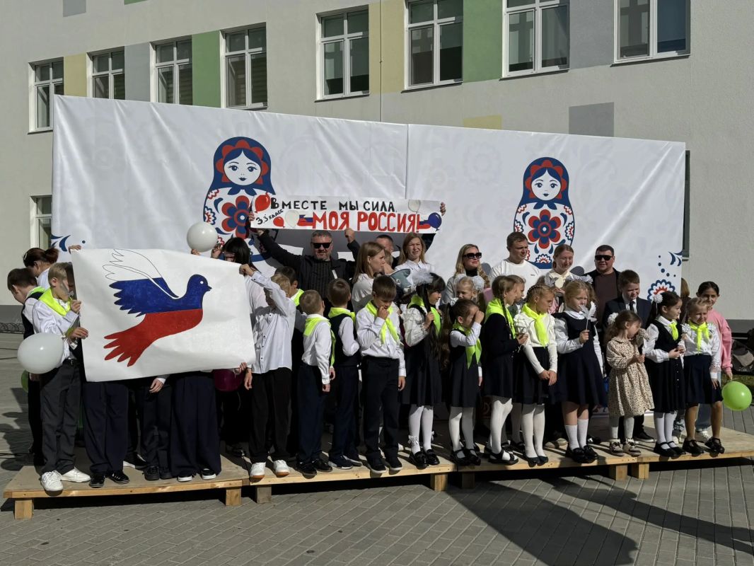 Споём? - Конечно, да!. В эти выходные Тюмень превратилась в поющий город: «Тюменская осень» звучала детскими голосами Споём? - Конечно, да!. В эти выходные Тюмень превратилась в поющий город: «Тюменская осень» звучала детскими голосами