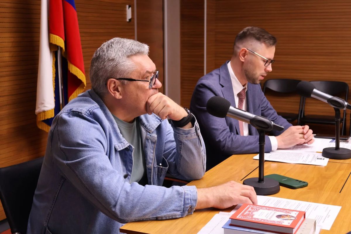 В Тюменской области обсудили введение профстандарта «Писатель» В Тюменской области обсудили введение профстандарта «Писатель»