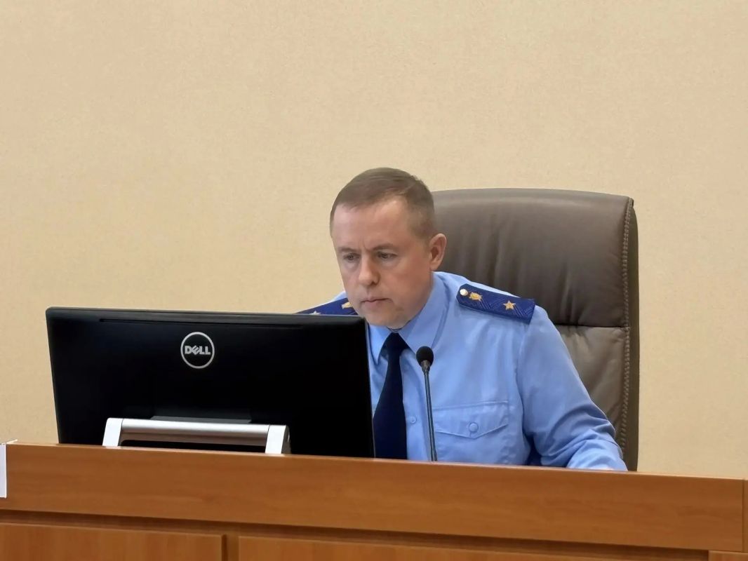 Сегодня под председательством прокурора Тюменской области Александра Попова состоялось заседание межведомственной рабочей группы, на котором рассмотрены вопросы исполнения уполномоченными органами власти мероприятий... Сегодня под председательством прокурора Тюменской области Александра Попова состоялось заседание межведомственной рабочей группы, на котором рассмотрены вопросы исполнения уполномоченными органами власти мероприятий...