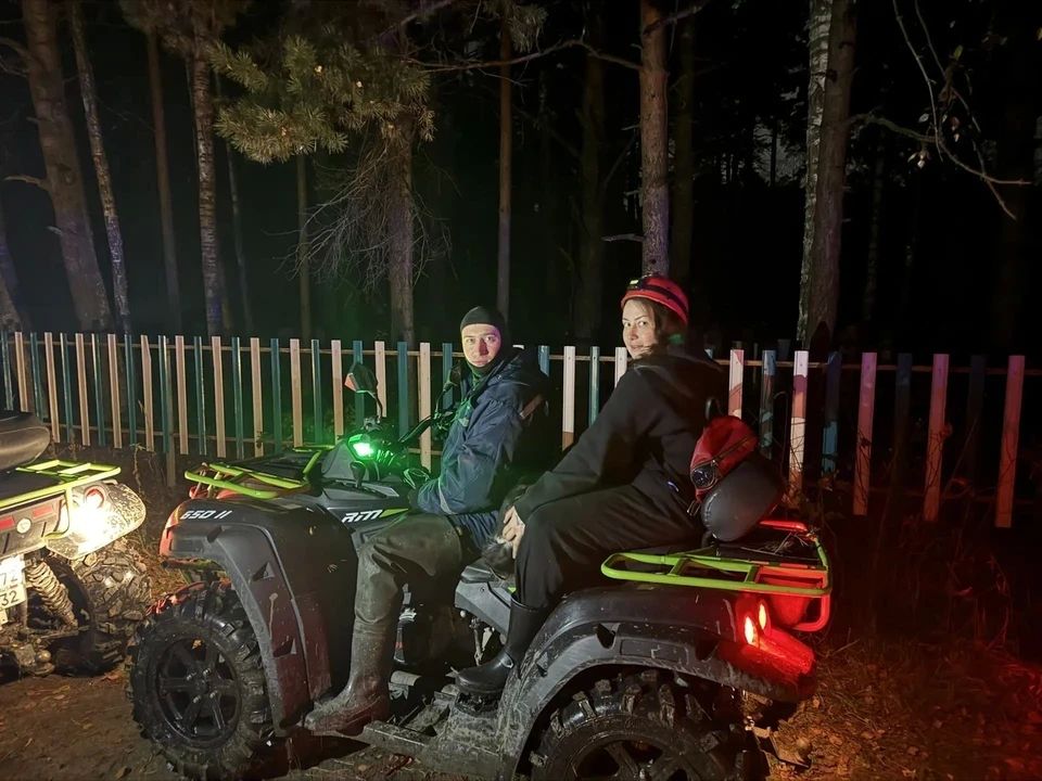 В тюменском лесу спасли девушку с собакой