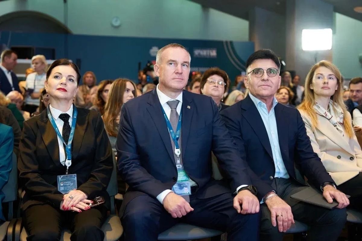 Руслан Кухарук: Команда Югры работает на XII СанктПетербургском международном форуме объединенных культур Руслан Кухарук: Команда Югры работает на XII СанктПетербургском международном форуме объединенных культур