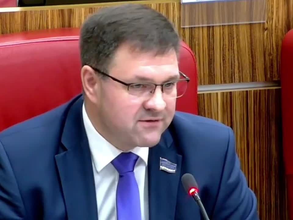 «Грязная партия»: публичную порку устроили КПРФ в думе ЯНАО