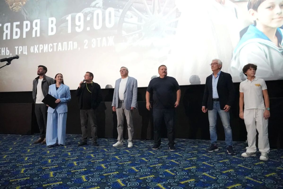 Максим Афанасьев: Сегодня в российский прокат выходит фильм «Романовы: преданность и предательство» Максим Афанасьев: Сегодня в российский прокат выходит фильм «Романовы: преданность и предательство»