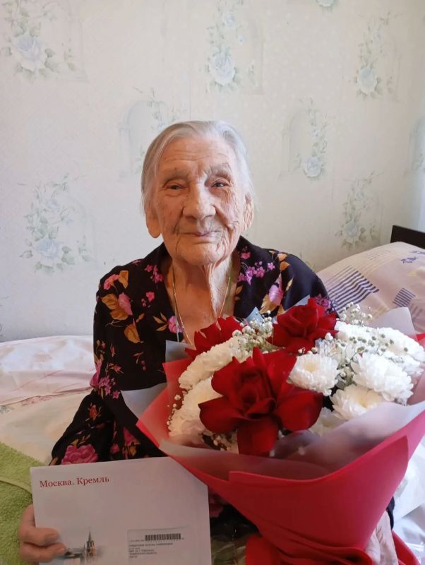 Сегодня, 25 сентября, Любови Павлиновне Главатских, ветерану Великой Отечественной войны (участнику трудового фронта), исполнился 101 год