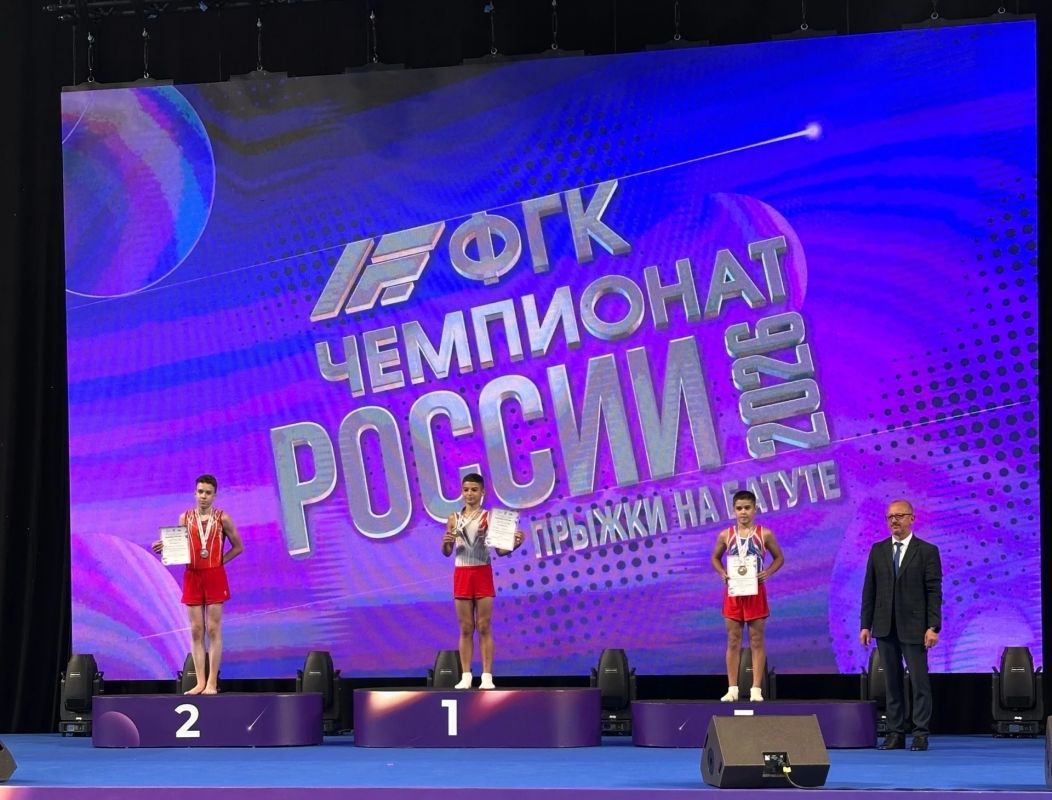 Тюменские спортсмены завоевали медали всероссийских соревнований по прыжкам на батуте