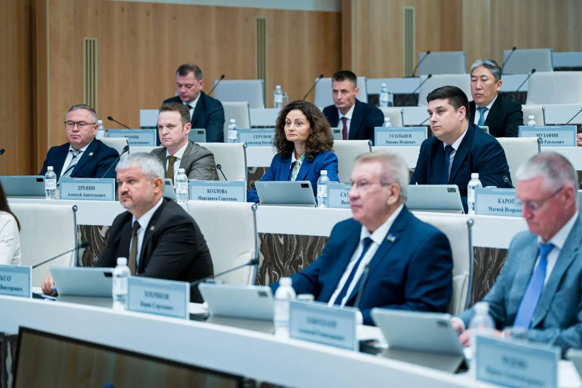 Руслан Кухарук: Начали заседание Правительства Югры с важного кадрового решения Руслан Кухарук: Начали заседание Правительства Югры с важного кадрового решения