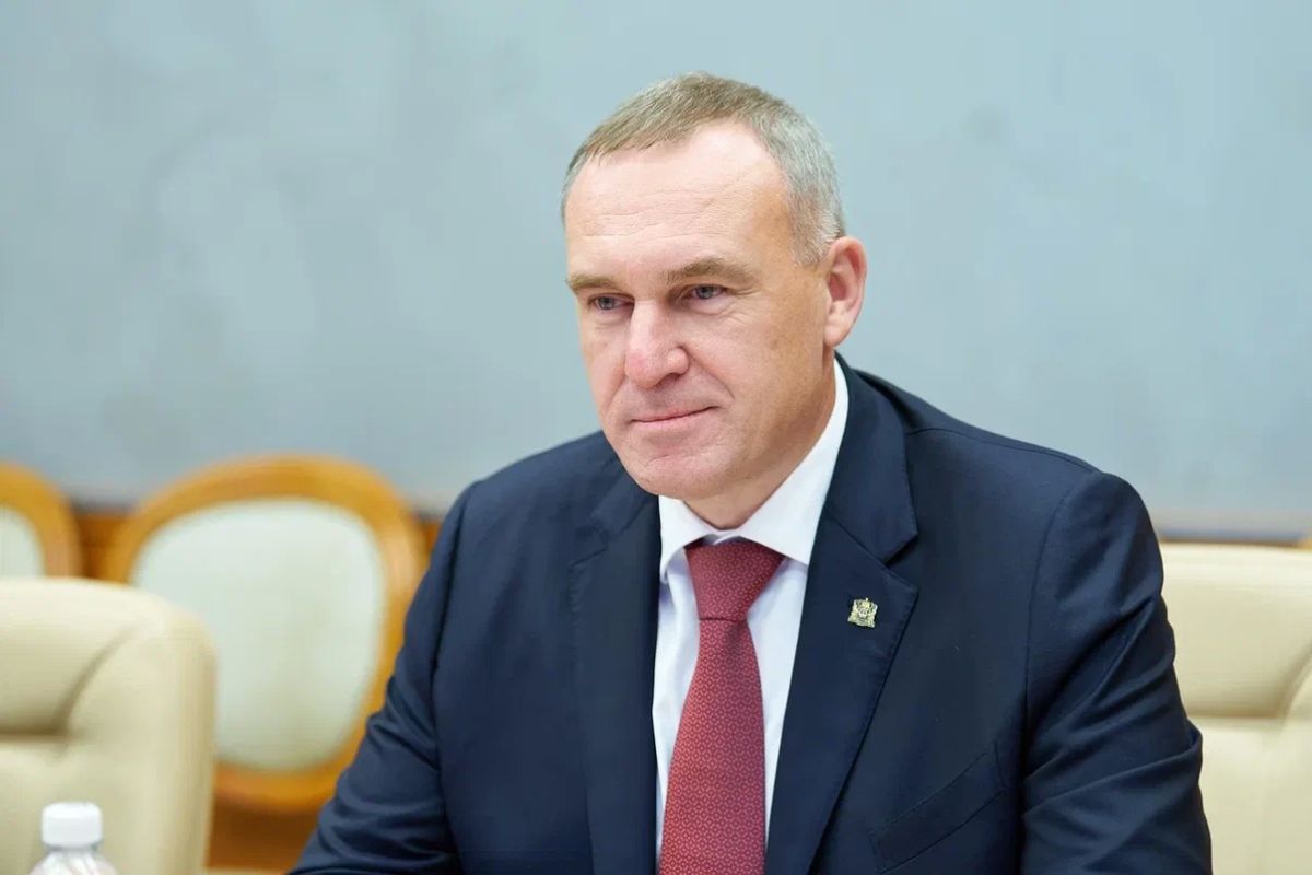 Руслан Кухарук: Провел рабочую встречу с начальником Уральского таможенного управления Рафаэлем Александровичем Зверевым, который возглавил ведомство в июне этого года Руслан Кухарук: Провел рабочую встречу с начальником Уральского таможенного управления Рафаэлем Александровичем Зверевым, который возглавил ведомство в июне этого года