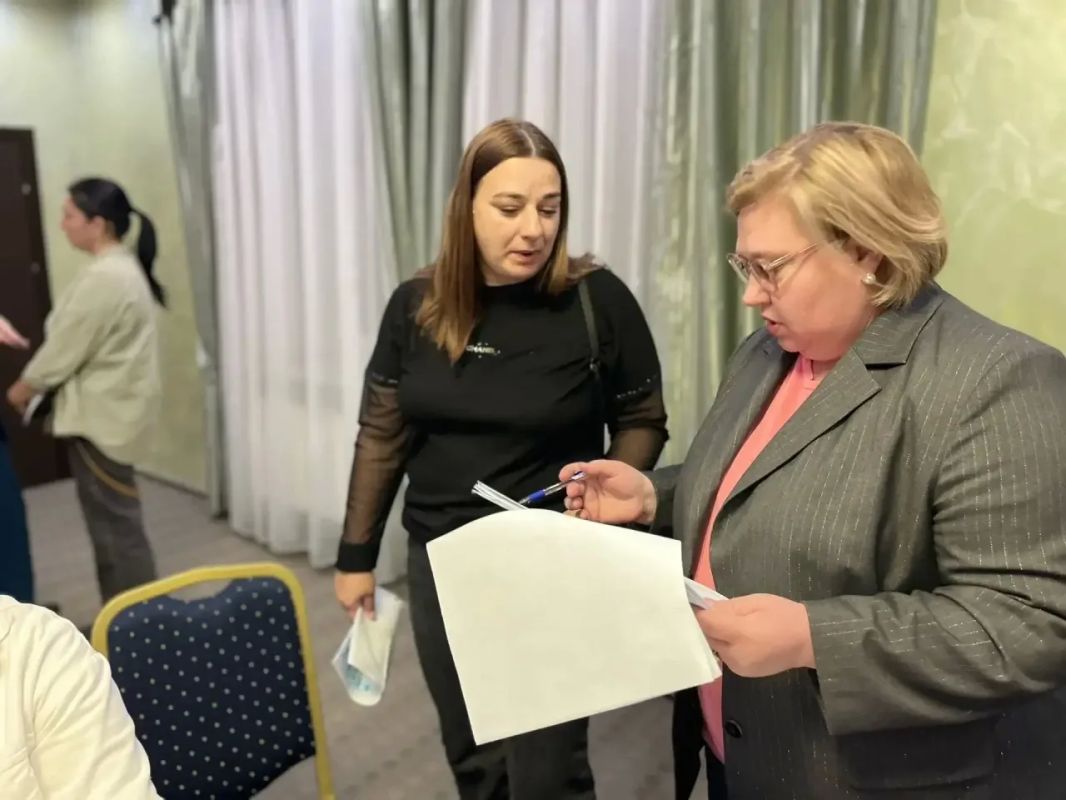 В социальной гостиной встретились с многодетными семьями наших участников СВО В социальной гостиной встретились с многодетными семьями наших участников СВО