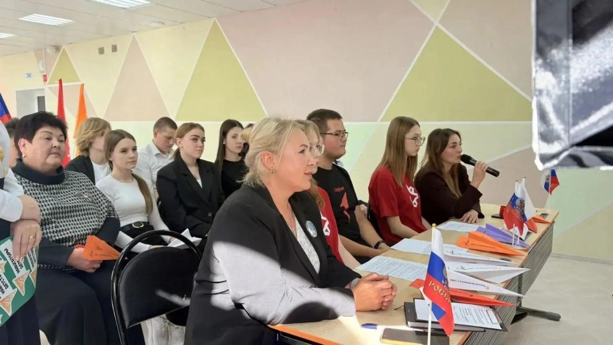 Тюменские школьники пообщались со сверстниками из ЛНР, ДНР, Херсонской и Запорожской областей Тюменские школьники пообщались со сверстниками из ЛНР, ДНР, Херсонской и Запорожской областей