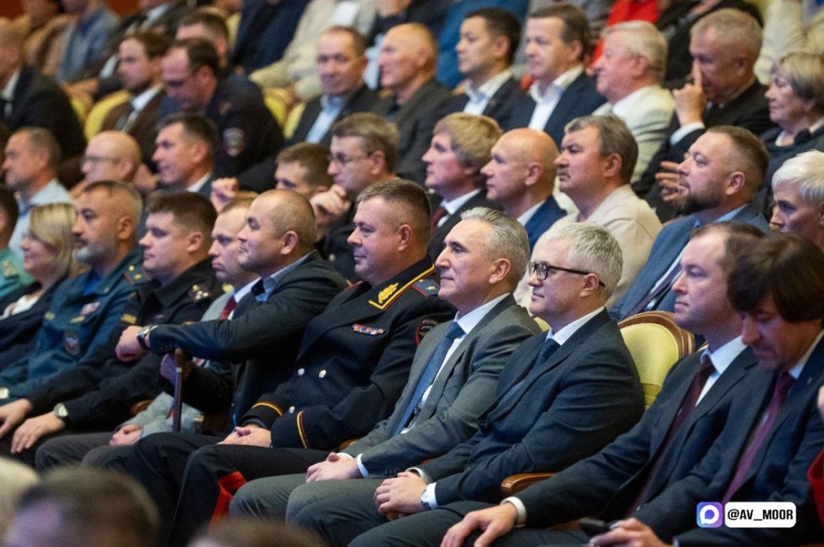 Александр Моор: Поздравил региональное отделение Всероссийского физкультурно-спортивного общества «Динамо» со столетним юбилеем Александр Моор: Поздравил региональное отделение Всероссийского физкультурно-спортивного общества «Динамо» со столетним юбилеем