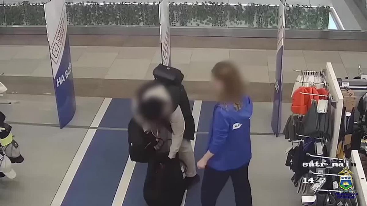 В Тюмени женщина украла куртку за 10 тысяч рублей из спортмагазина