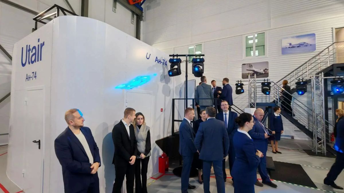 В Тюмени "ЮТэйр" представил единственные в России тренажёры самолётов Ан-74 и ATR 72-500