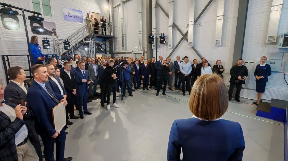 В Тюмени "ЮТэйр" представил единственные в России тренажёры самолётов Ан-74 и ATR 72-500 В Тюмени "ЮТэйр" представил единственные в России тренажёры самолётов Ан-74 и ATR 72-500