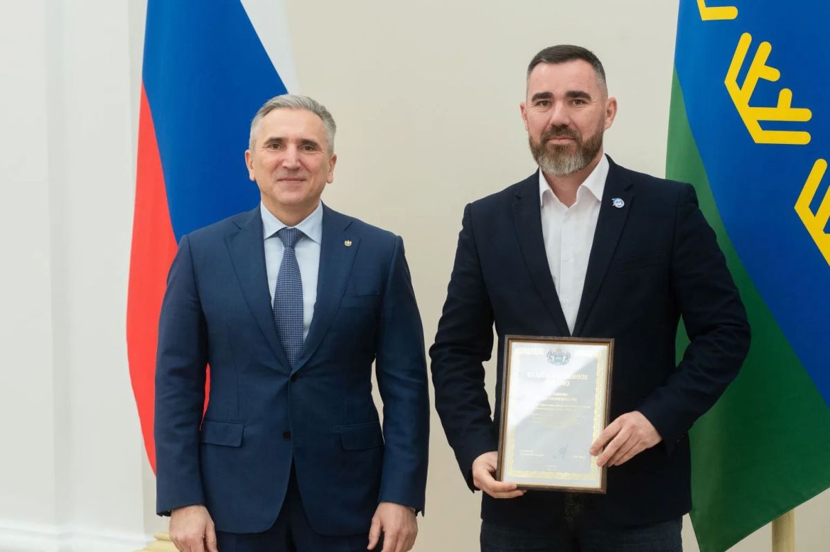 Сегодня наш губернатор Александр Моор встретился с участниками проекта «Доброслужащий» Сегодня наш губернатор Александр Моор встретился с участниками проекта «Доброслужащий»