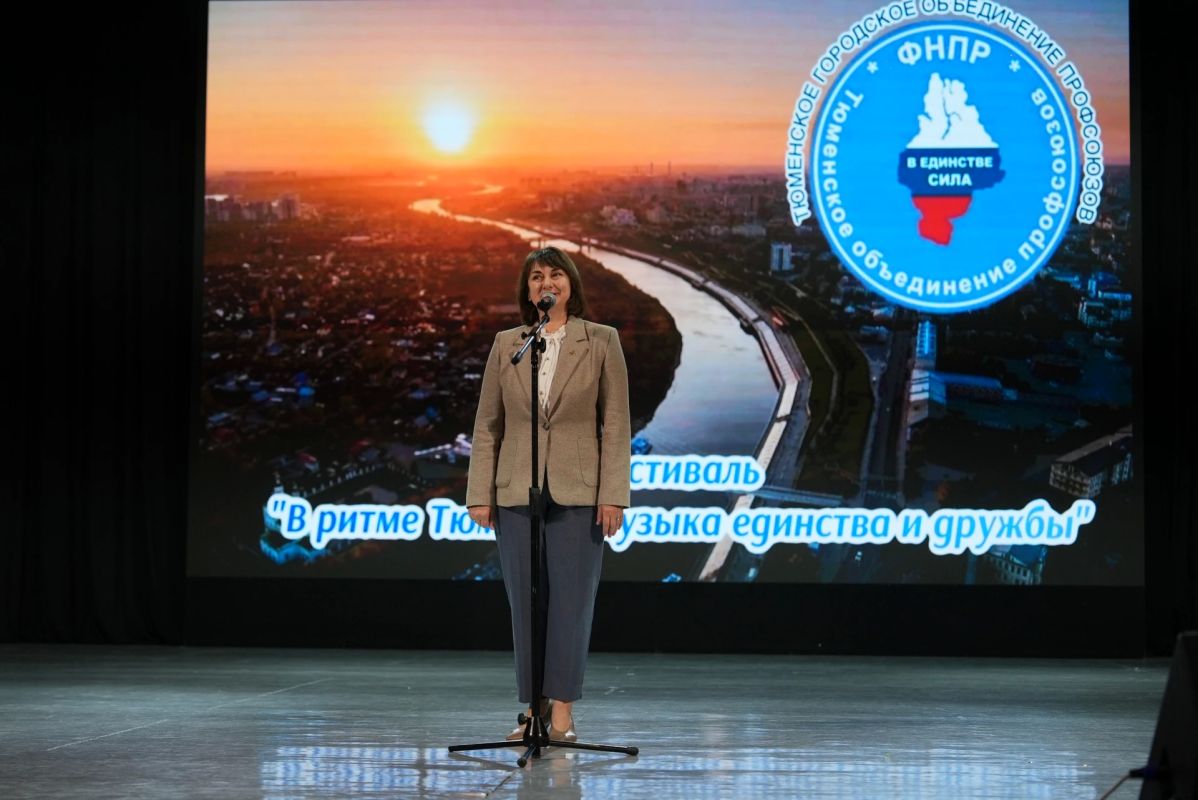 В единстве музыки. Сегодня в ДК «Торфяник» состоялся фестиваль «В ритме Тюмени: Музыка единства и дружбы» В единстве музыки. Сегодня в ДК «Торфяник» состоялся фестиваль «В ритме Тюмени: Музыка единства и дружбы»