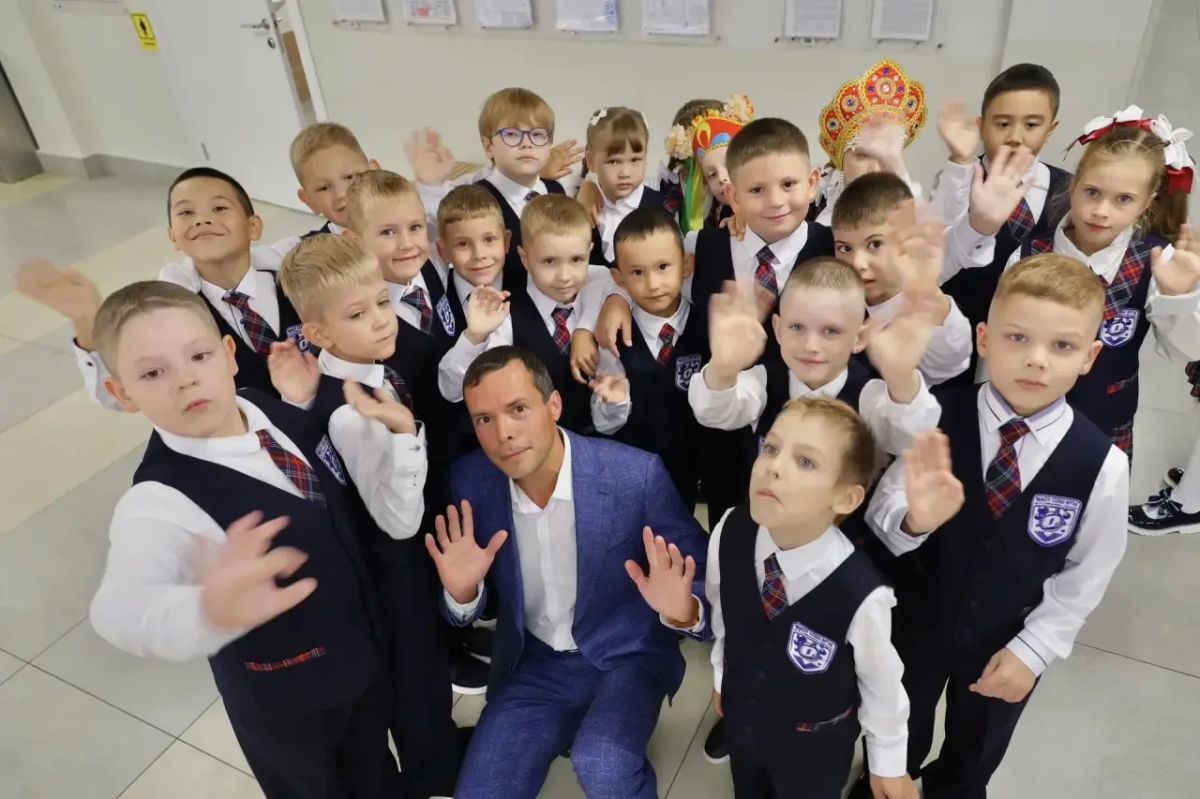 Дорогие наши учителя, наставники, ветераны педагогического труда! Сердечно поздравляю вас с Днём учителя! Дорогие наши учителя, наставники, ветераны педагогического труда! Сердечно поздравляю вас с Днём учителя!
