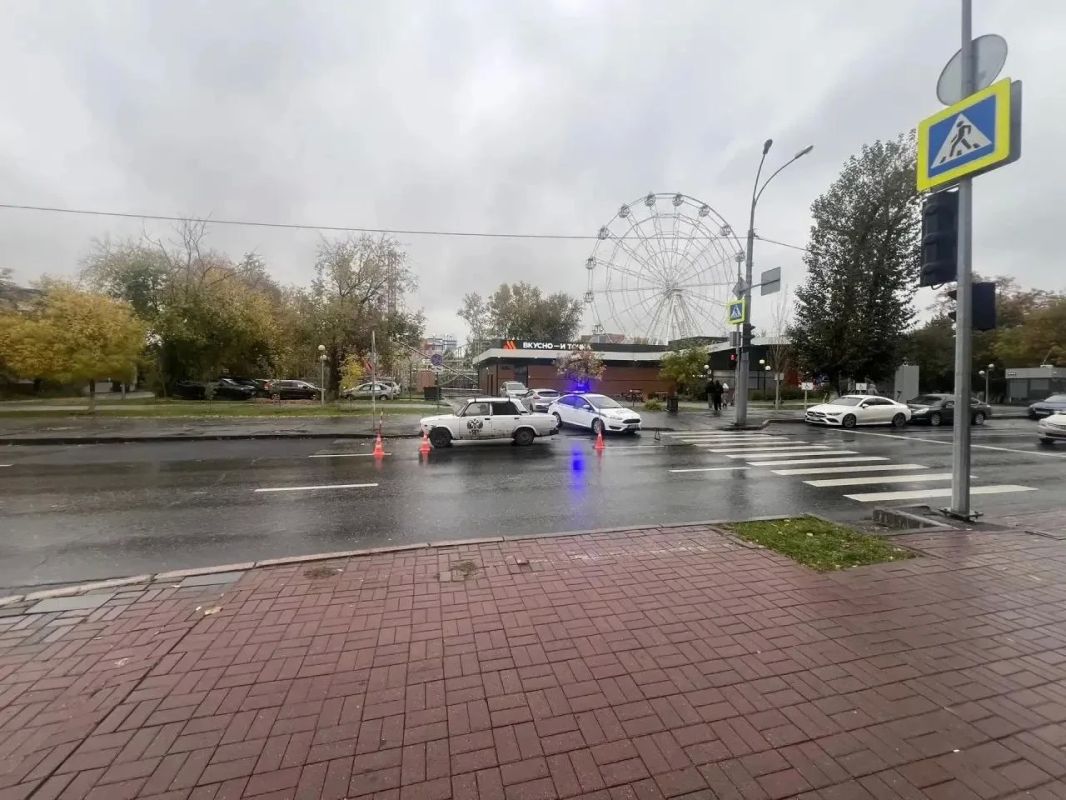 В центре Тюмени на пешеходном переходе сбита школьница