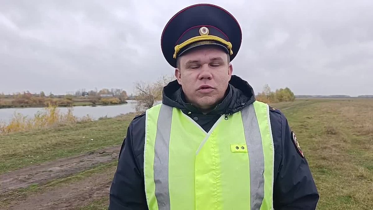 «Ниссан» опрокинулся в реку в Казанском округе