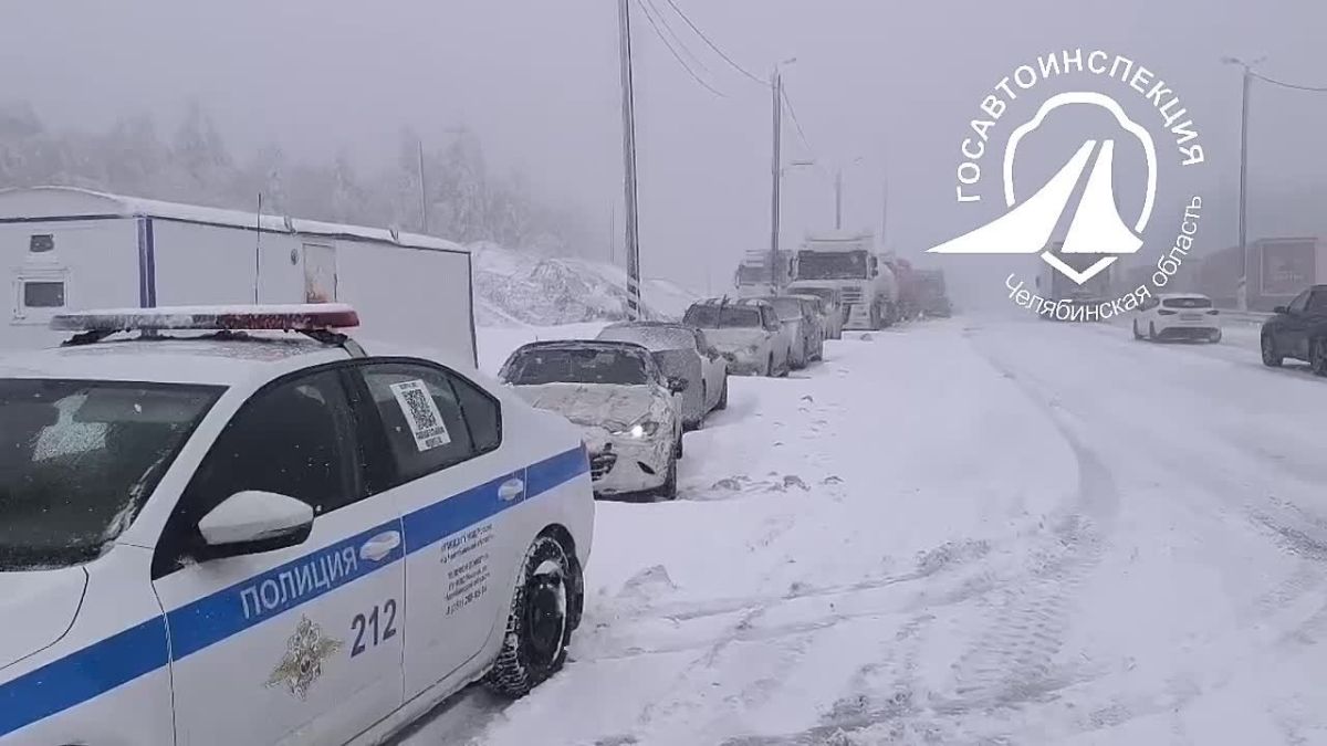 На трассах Челябинской области настоящая зима