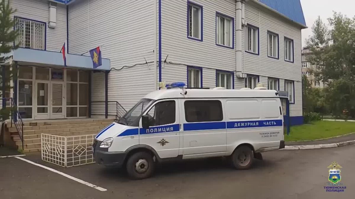 В полицию областного центра с заявлением о хищении различных товаров обратился представитель сетевого продуктового магазина, расположенного по улице Тимофея Чаркова