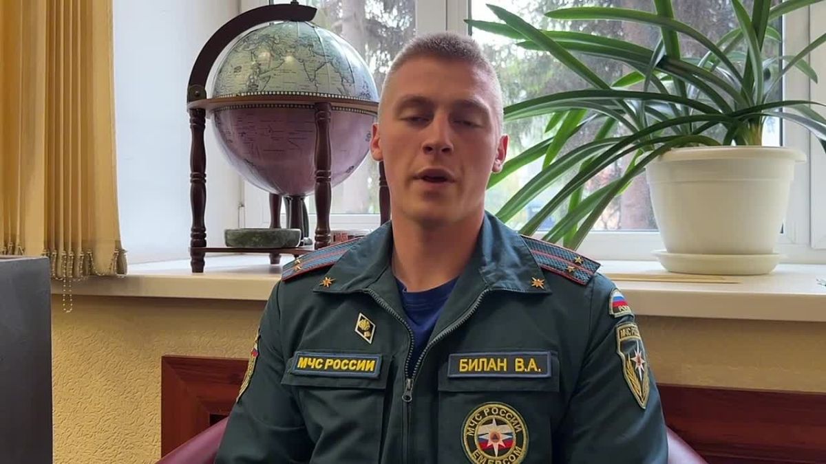 Молодежный совет Главного управления МЧС России по Тюменской области поздравляет всех учителей с праздником!