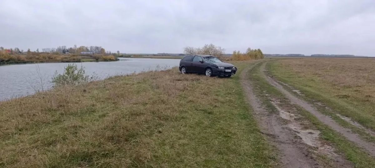 В Казанском округе произошло смертельное ДТП: автомобиль «Ниссан» опрокинулся в реку Алабуга В Казанском округе произошло смертельное ДТП: автомобиль «Ниссан» опрокинулся в реку Алабуга