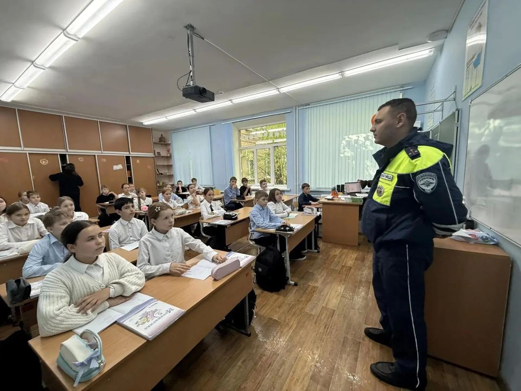 В Тюмени произошло первое ДТП с участием ребенка, который катался, зацепившись за автобус В Тюмени произошло первое ДТП с участием ребенка, который катался, зацепившись за автобус