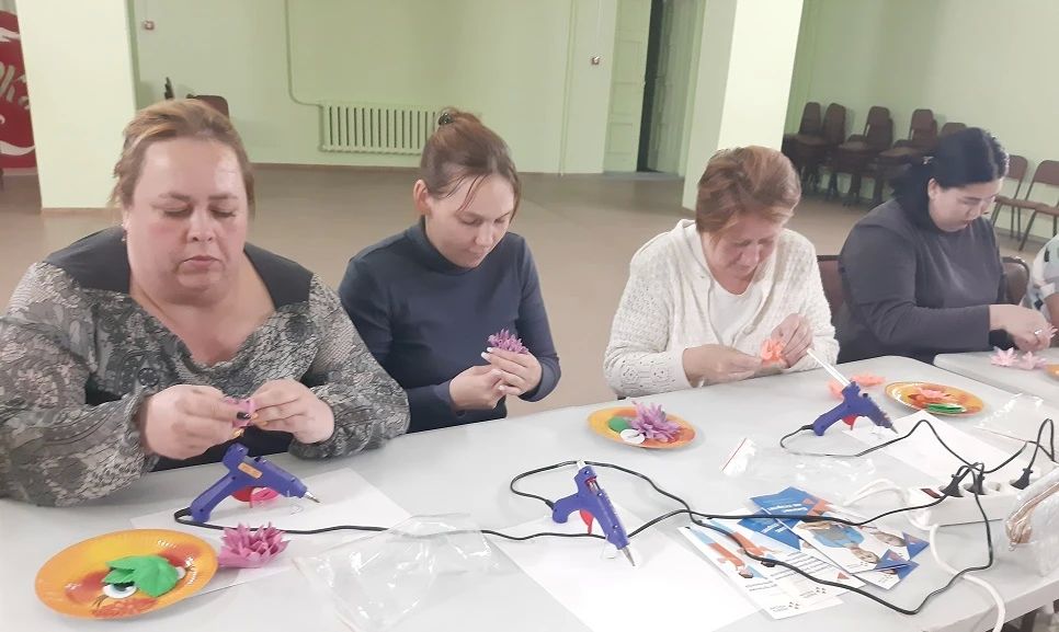 В Доме культуры села Беркут состоялось совместное заседание Женского клуба Кадрового центра «Работа России» по городу Ялуторовску и Ялуторовскому муниципальному округу и «Женского движения «Единой России» В Доме культуры села Беркут состоялось совместное заседание Женского клуба Кадрового центра «Работа России» по городу Ялуторовску и Ялуторовскому муниципальному округу и «Женского движения «Единой России»