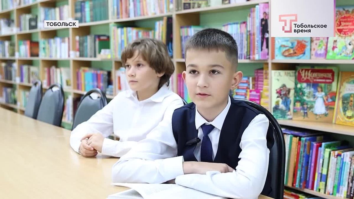 Туристы, побывавшие в Тобольске, считают одним из самых забавных и загадочных памятников в России композицию "Робинзон Крузо, Пятница и собака"
