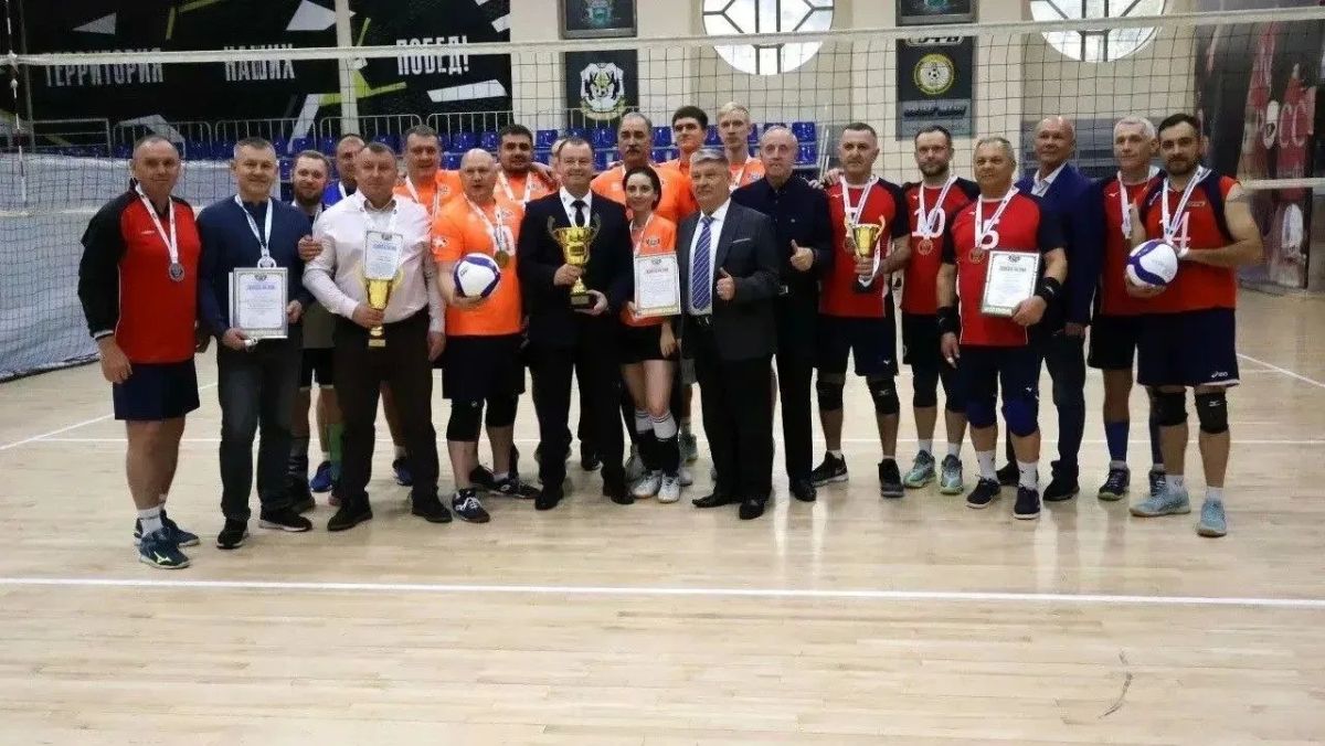 В спортивном комплексе «Центральный» завершился турнир по волейболу в рамках XXIV Спартакиады исполнительных и законодательных органов государственной власти Тюменской области и иных государственных органов Тюменской области... В спортивном комплексе «Центральный» завершился турнир по волейболу в рамках XXIV Спартакиады исполнительных и законодательных органов государственной власти Тюменской области и иных государственных органов Тюменской области...