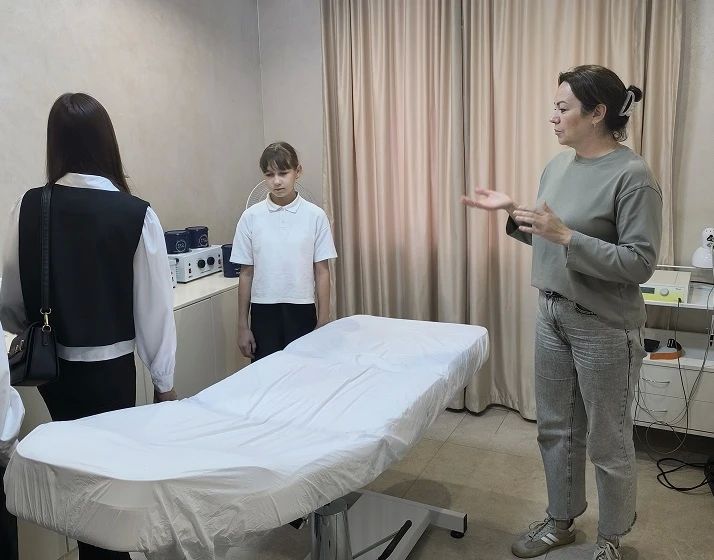 Бьютииндустрия без глянца: школьницы из Малозоркальцевской школы заглянули за кулисы красоты! Бьютииндустрия без глянца: школьницы из Малозоркальцевской школы заглянули за кулисы красоты!
