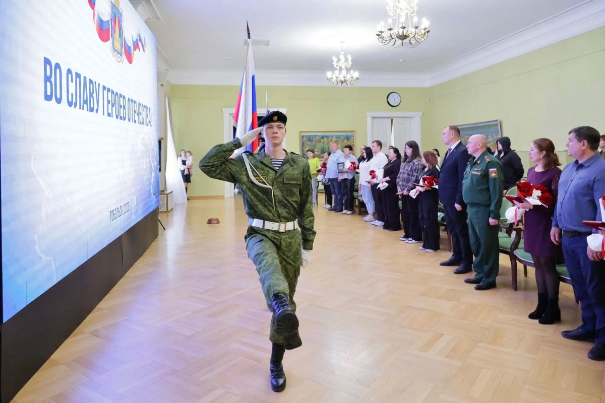 Сегодня с глубокой скорбью мы передали государственные награды семьям наших земляков, погибших при исполнении воинского долга