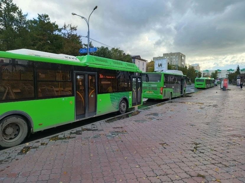 В Тюмени работу дачных автобусных маршрутов продлили до 26 октября