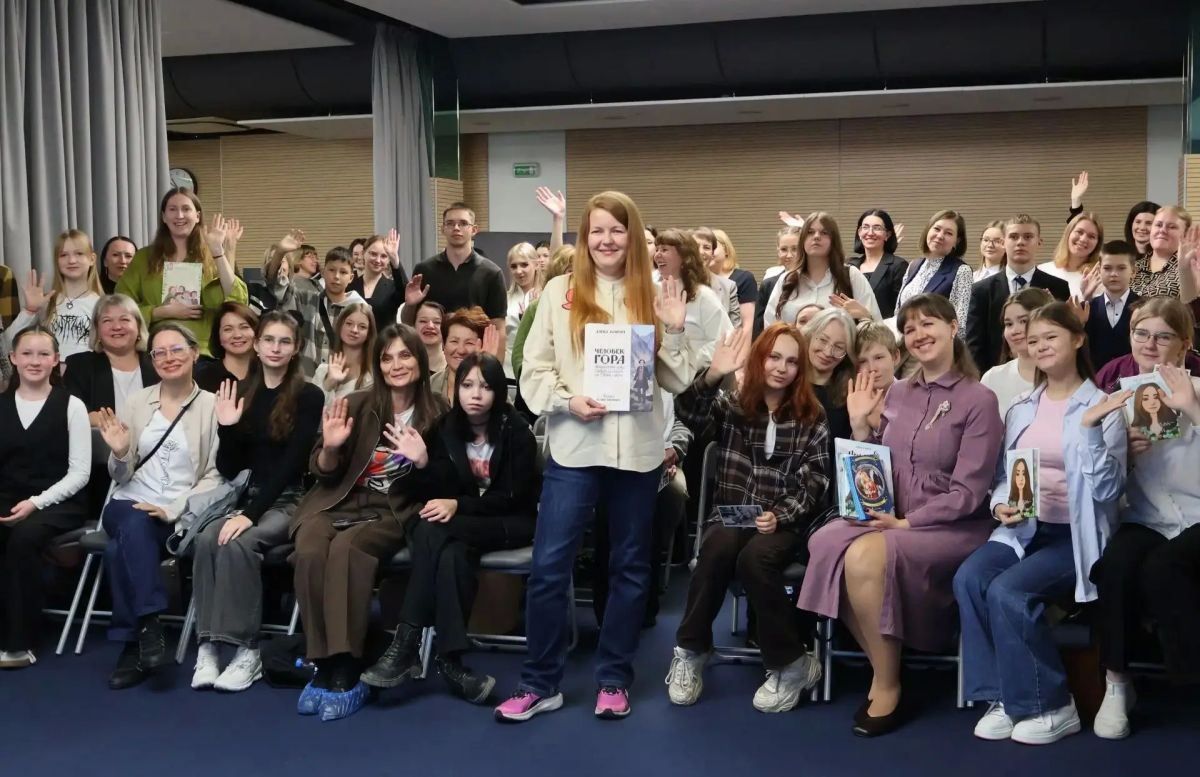 Более 2600 человек посетили фестиваль «Книжные традиции» в Менделеевке и филиалах Более 2600 человек посетили фестиваль «Книжные традиции» в Менделеевке и филиалах