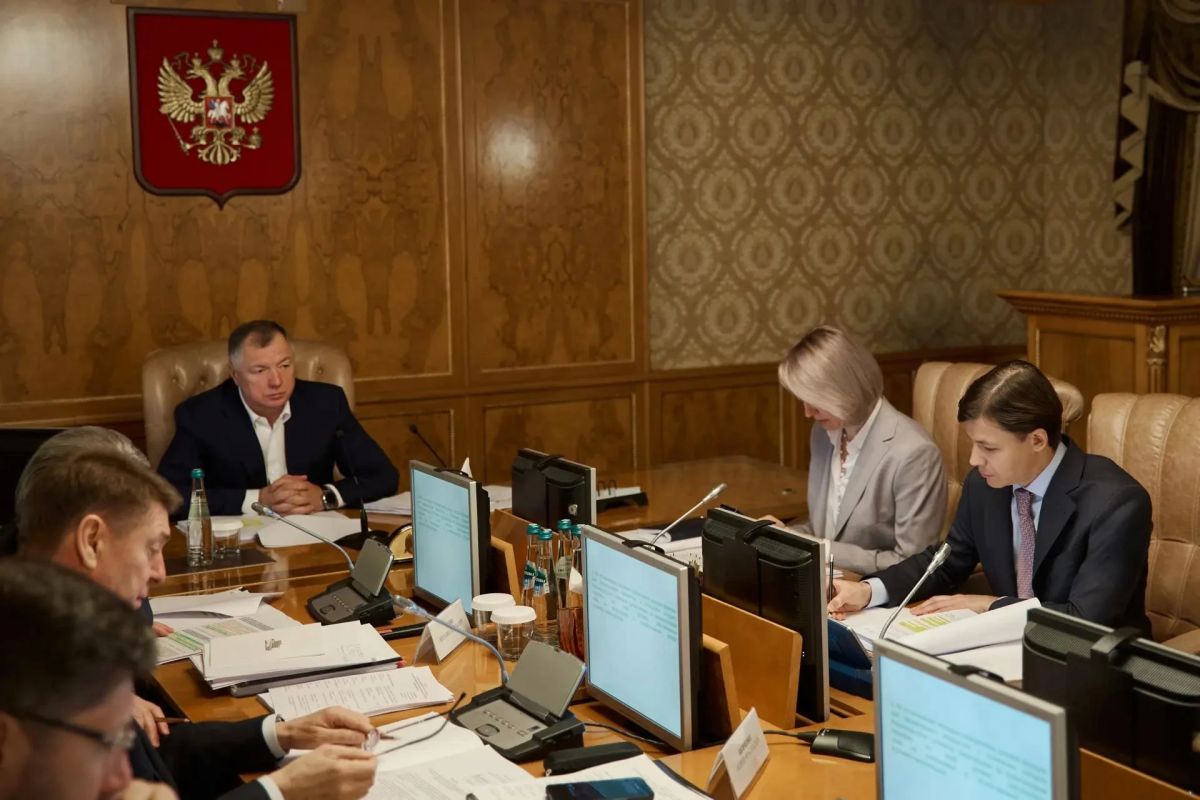 Марат Хуснуллин провел заседание правкомиссии по повышению эффективности использования федерального имущества и развитию территорий Марат Хуснуллин провел заседание правкомиссии по повышению эффективности использования федерального имущества и развитию территорий