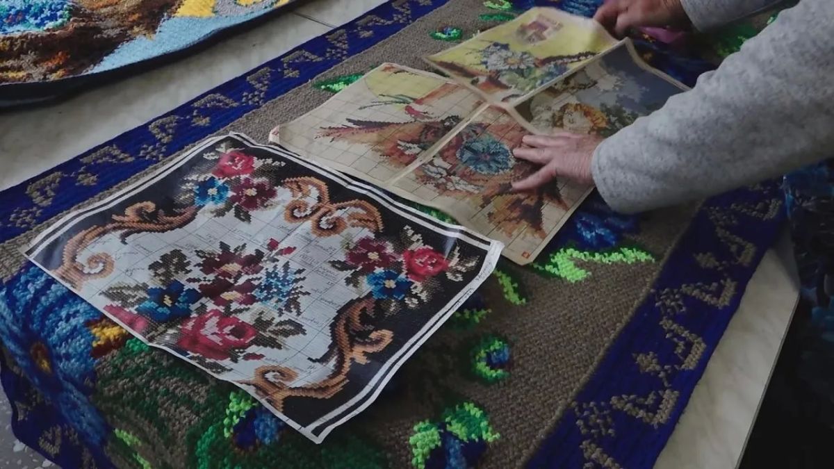 Вязаные картины ручной работы мастерица из Суерки отправляет по России и за рубеж Вязаные картины ручной работы мастерица из Суерки отправляет по России и за рубеж